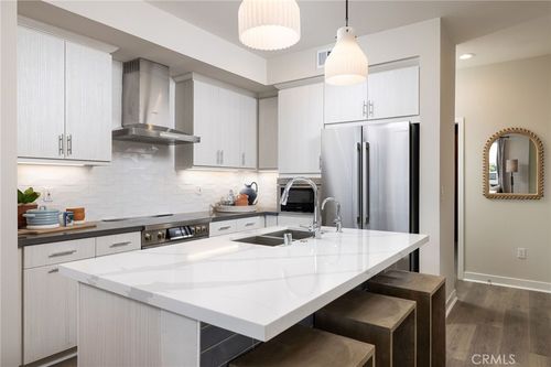 109 Towns Ave, Upland, CA, 91786-6059 | Card Image