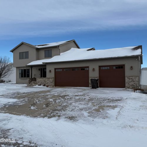 809 13th Ave Sw, Jamestown, ND, 58401-4529 | Card Image