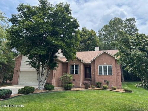 141 Forest Hill Dr, Crossville, TN, 38558-2811 | Card Image