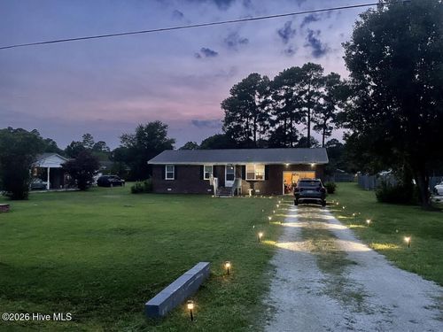 122 Turtle Shell Rd, Richlands, NC, 28574-7334 | Card Image