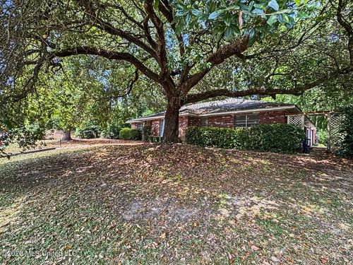 155 Homochitto St, Natchez, MS, 39120-3962 | Card Image