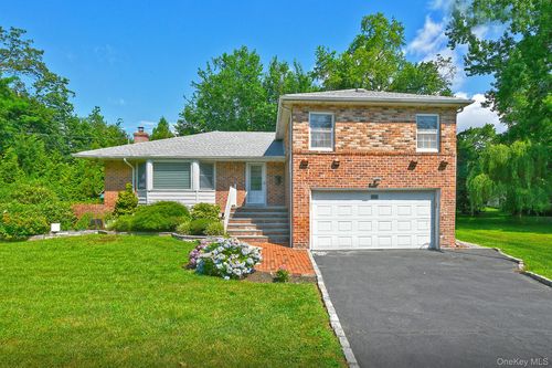 2 Cherrywood Ln, Port Washington, NY, 11050-4505 | Card Image