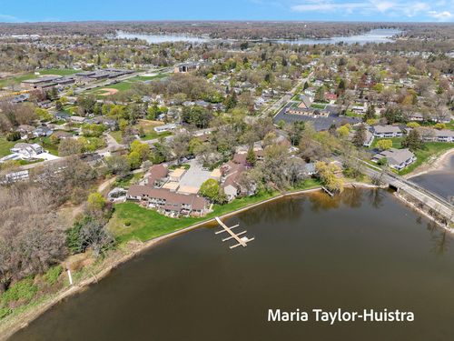 8-584 Wind Drift Ln, Spring Lake, MI, 49456-2168 | Card Image