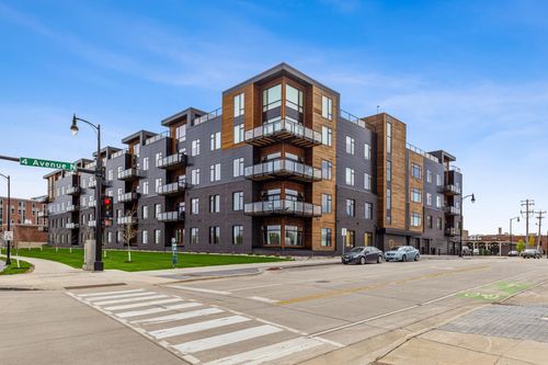 102-200 4th Ave N, Fargo, ND, 58102-4898 | Card Image