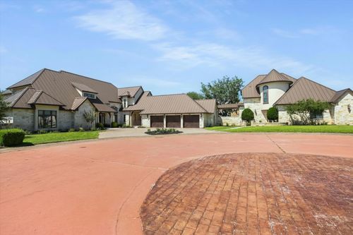 84 Applehead Island Dr, Horseshoe Bay, TX, 78657-5708 | Card Image