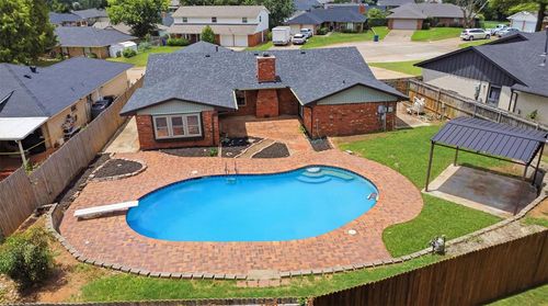 3608 Glenmanor Cir, Midwest City, OK, 73110-1210 | Card Image