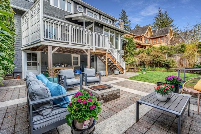3322 W 38 Th Avenue, House other with 5 bedrooms, 3 bathrooms and 2 parking in Vancouver BC | Image 34