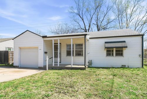 230 Turkle Ave, Haysville, KS, 67060-1754 | Card Image