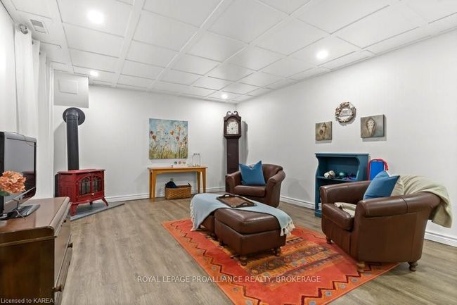 8 Forest Dr, House other with 3 bedrooms, 3 bathrooms and 6 parking in Kingston ON | Image 32