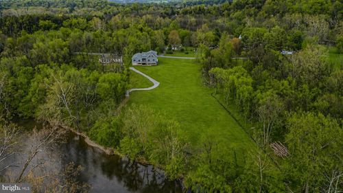 626 Black Bear Rd, MAURERTOWN, VA, 22644-2861 | Card Image