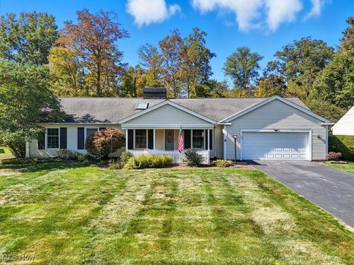 710 Robley Ln, Gates Mills, OH, 44040-9610 | Card Image