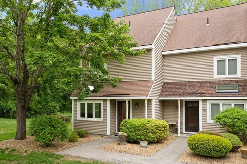 unit-47-70 Pleasant St, North Oxford, MA, 01537-1017 | Card Image