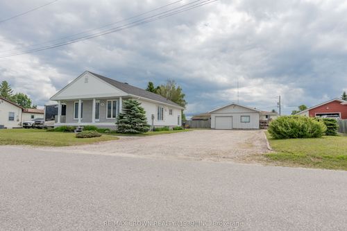 11 Lemarier St, Kapuskasing, ON, P5N2S7 | Card Image