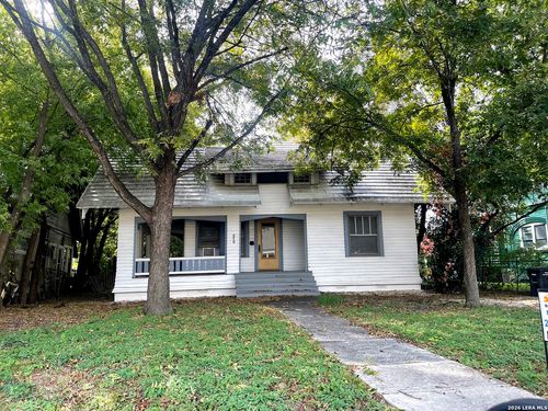210 Florida St, San Antonio, TX, 78210-1528 | Card Image