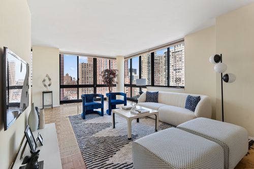 22g-245 E 93rd St, New York, NY, 10128-3960 | Card Image