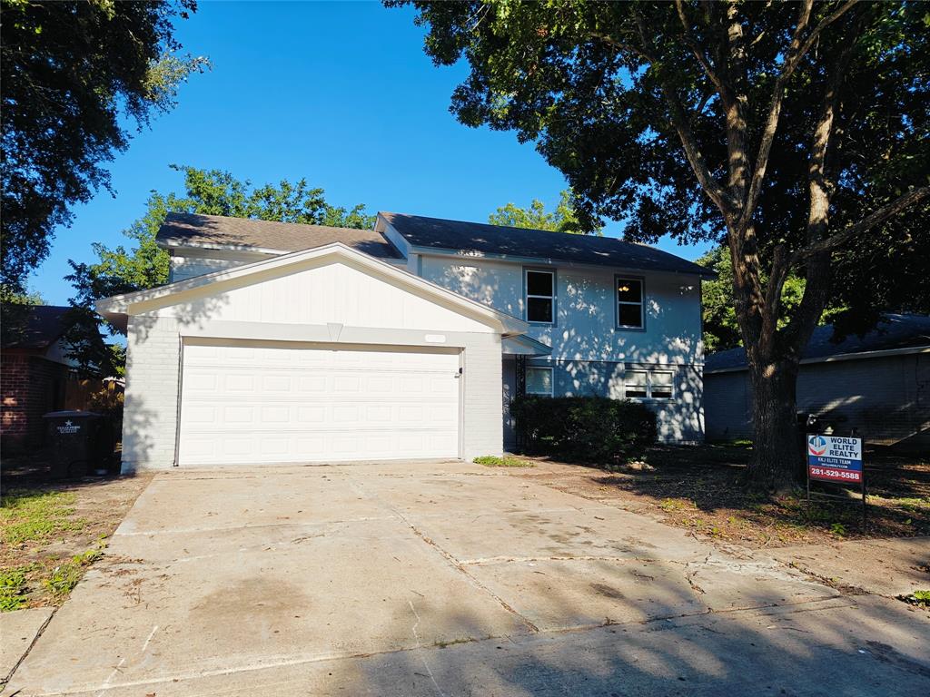 Permian Dr, Sugar Land, TX 77498