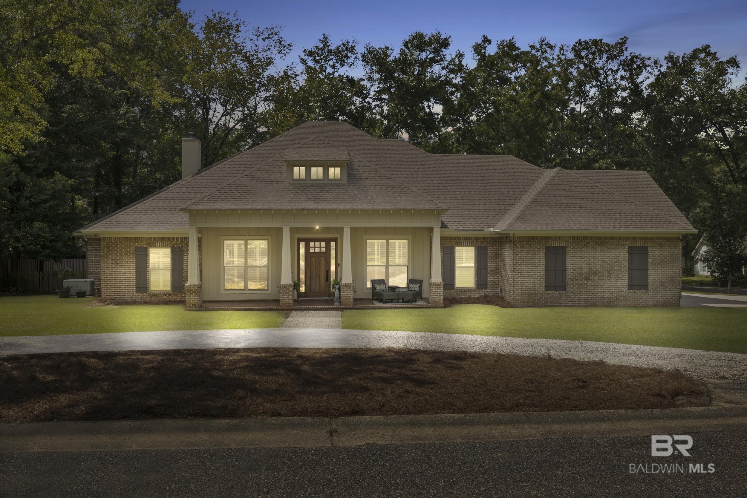 Richmond Cir, Fairhope, AL 36532