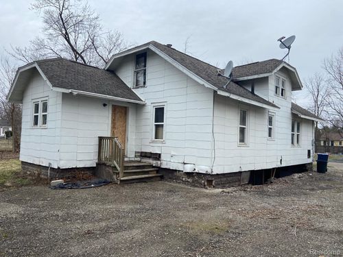 845 Vermilya Ave, Flint, MI, 48507-1726 | Card Image