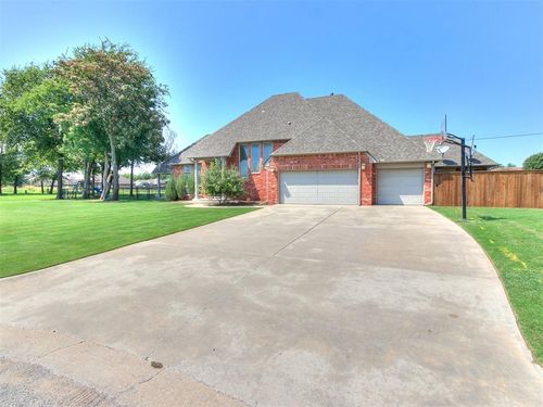533 N Fonshill Ave, Oklahoma City, OK, 73117-2417 | Card Image