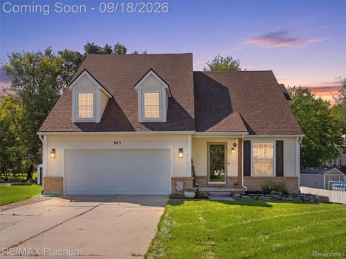 365 Saddlevalley Ct, Linden, MI, 48451-9151 | Card Image