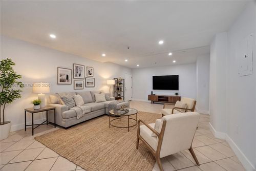 301-2734 Bird Ave, Miami, FL, 33133-4612 | Card Image