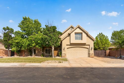 1933 S 30 W, Washington, UT, 84780-8215 | Card Image