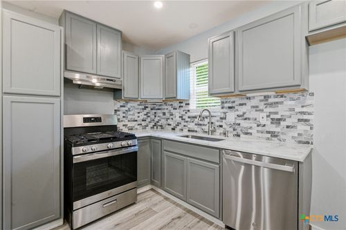 2201 E Colorado St, Victoria, TX, 77901-5708 | Card Image