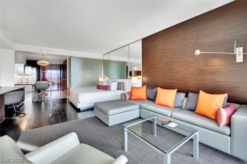 1903-4381 W Flamingo Rd, Las Vegas, NV, 89103-3903 | Card Image