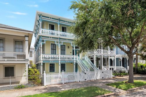 1724 Ball, Galveston, TX, 77550-4860 | Card Image