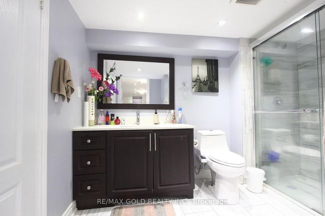 14 Ladbrook Cres, House other with 7 bedrooms, 5 bathrooms and 4 parking in Brampton ON | Image 44