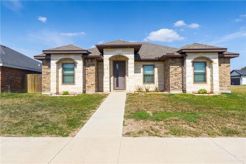 1717 S Adams Xing, Harlingen, TX, 78550-3376 | Card Image