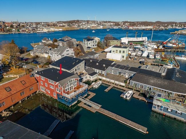 2 - 73 Rocky Neck Ave, Condo with 2 bedrooms, 3 bathrooms and null parking in Gloucester MA | Image 9