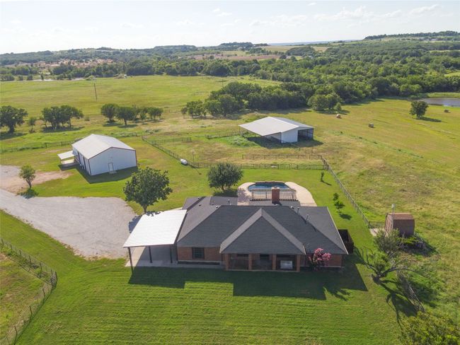 601 County Road 3525, Home with 3 bedrooms, 3 bathrooms and null parking in Paradise TX | Image 36