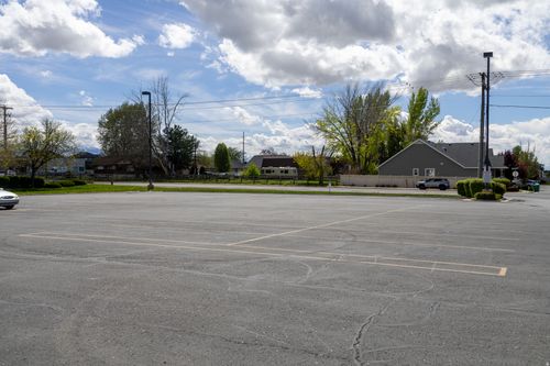 1040 W 300 N, Clearfield, UT, 84015 | Card Image