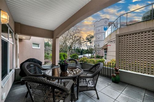 4-1085 Tillicum Rd, Esquimalt, BC, V9A7M3 | Card Image