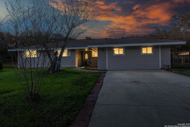 10215 Rafter O Trl, House other with 5 bedrooms, 2 bathrooms and null parking in Helotes TX | Image 32