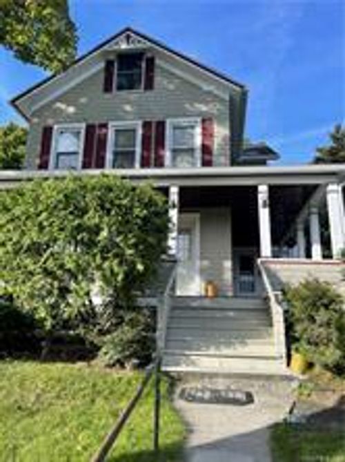 68 Grand St, Danbury, CT, 06810-7865 | Card Image