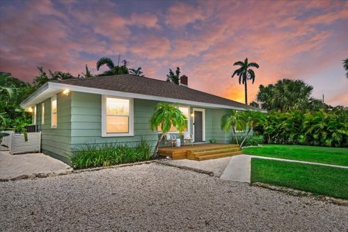 1051 Indian Beach Dr, SARASOTA, FL, 34234-7325 | Card Image