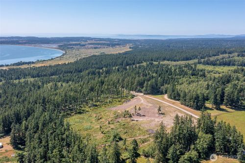 2296 Reservation Rd, Oak Harbor, WA, 98277-7417 | Card Image