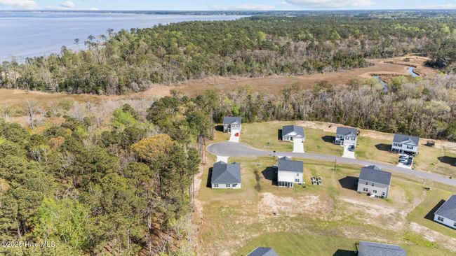 409 King Creek Dr, House other with 3 bedrooms, 2 bathrooms and 2 parking in Havelock NC | Image 31
