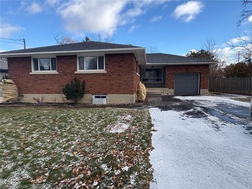 {{alt}} | Card Image