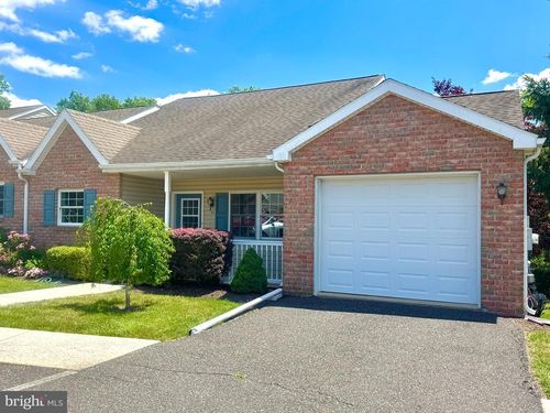 43 Ellen Cir, Pottstown, PA, 19464-7229 | Card Image