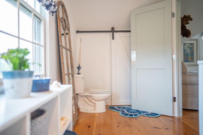 Second Floor Barn Full Bath | Image 73