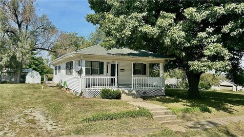 2205 Chicago St, Trenton, MO, 64683-1056 | Card Image