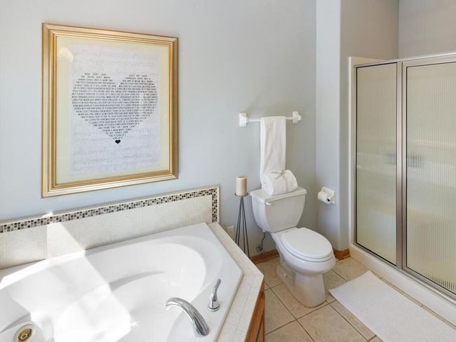Primary bath with walkin Shower - 25259 Galaxy Ave Wyoming MN 55092 USA-050-114-051-MLS_Size.jpg | Image 27