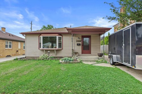 2517 Dwight St, RACINE, WI, 53403-2961 | Card Image