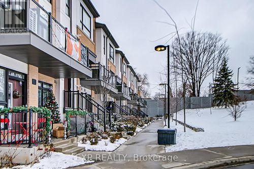 62-90 Canon Jackson Dr, Toronto, ON, M6M0C1 | Card Image
