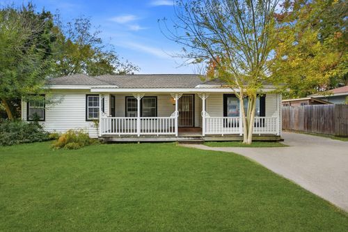 304 Baker Dr, Tomball, TX, 77375-4215 | Card Image