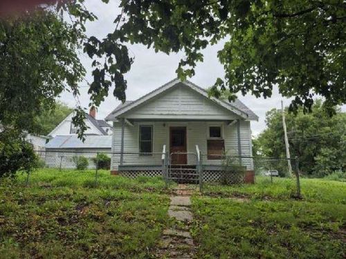 1418 L St, Auburn, NE, 68305-1840 | Card Image