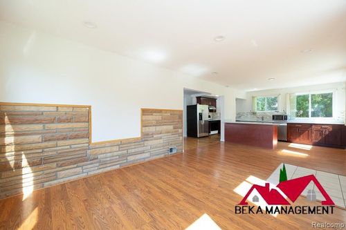 2785 Lovington Dr, Troy, MI, 48083-4479 | Card Image